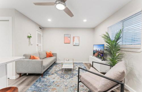 Prime West Downtown Studio and 1BR Suites w Free Parking, Washer, and Dryer - Foto 12