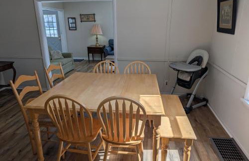 Centennial House - Great Location with Lakeview! - Foto 24