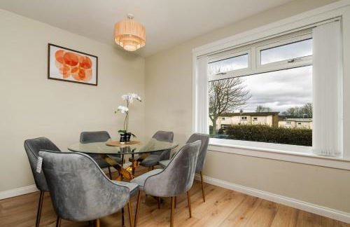 3 Bed House with Driveway- by Holiday Homes - Foto 13