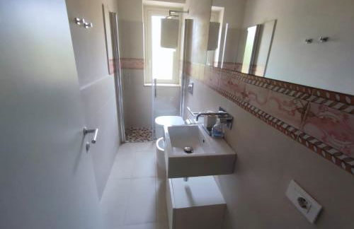 Ustica Mari e Carlo Contrada Ogliastrello - Foto 43