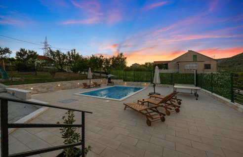 Gorgeous Home In Danilo With Wifi - Photo 10