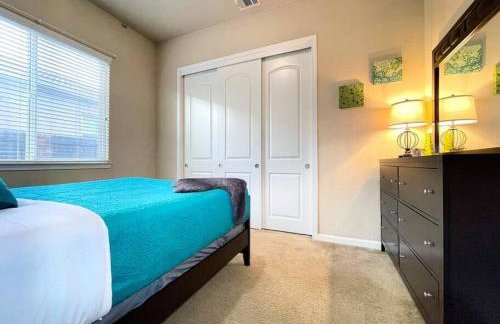 One Story Pet & Family Friendly Fireplace - Foto 32