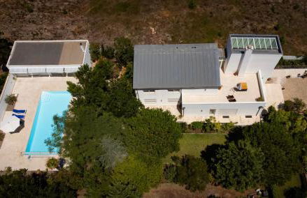 Edles Apartment in Architektenvilla mit großem Pool, Sauna, Dachterrasse und malerischem Garten - Foto 10