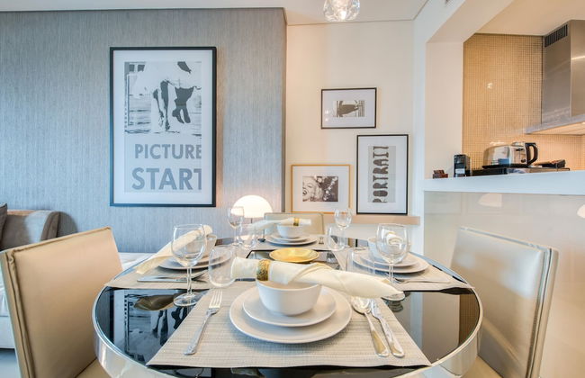 Maison Privee - Cool Dubai Apt next Burj Khalifa & Design District - Photo 8