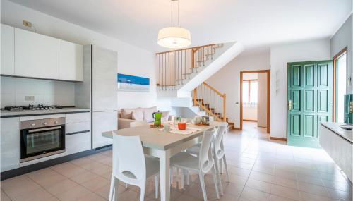 3 Bedroom Gorgeous Home In Albarella Ro - Foto 3