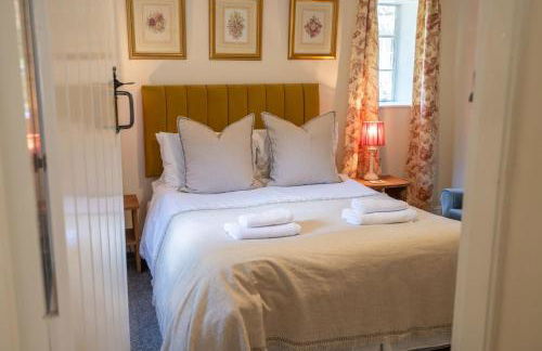 Rose Cottage - Photo 3