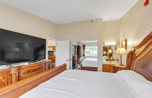 Grand Wood Suites - 3rd Floor Front Side Corner Penthouse Suite 304 - Foto 13