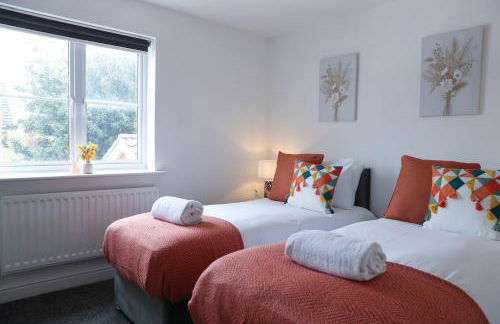 Elegant & Serene 3-BR Retreat Minutes from Heathrow Airport-London- Slough central-Legoland-Ascot-Windsor for Contractors-Families-Relocators-Businesses - Foto 27