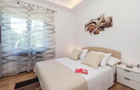 Cozy Home In Viskovo With Wifi - Photo 44