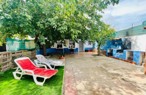 Estudio adosado acogedor con jardín, barbacoa y parking privado - Photo 3