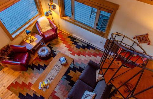 Cozy Cabin Perched on the Mountainside - Alpine Haus - Foto 18