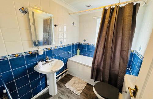 Town centre with parking - Foto 15