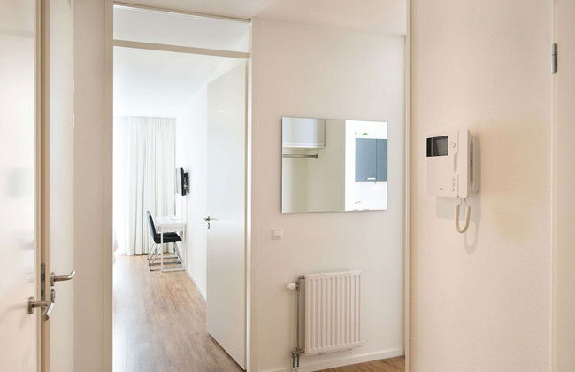 Modern Apartment Near the Beach - Photo 2