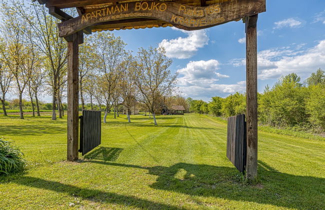 Riverside House With Hot Tub - Photo 21