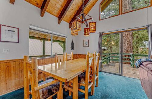 Near Northstar Wooded Retreat with Deck & Loft - Foto 10