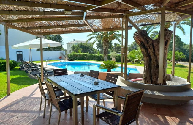 Kinetious Nisous in Kineta - Foto 21