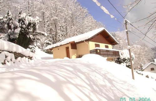 Chalet cosy en bordure de forêt avec wifi, terrasse et équipements complets à Rochesson - FR-1-589-235 - Foto 6