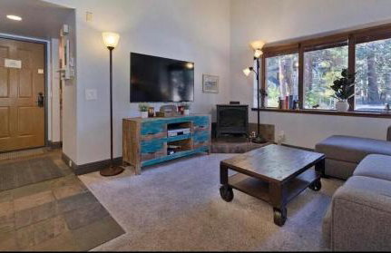 Ski Den - Steps to Mammoth Village! - Foto 21