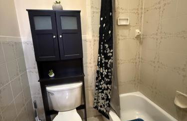 LARGE 2bed 1bath Near Beach & Downtown with KING BED - Foto 13