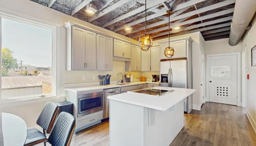 Walkable Gem! Dtwn Chattanooga Base with Balcony - Foto 5