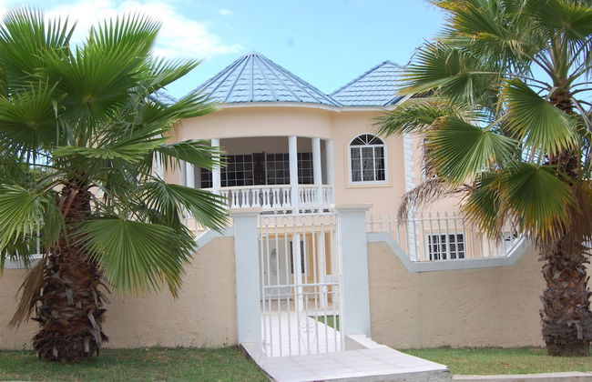 Celebrity Villa Jamaica - Photo 68