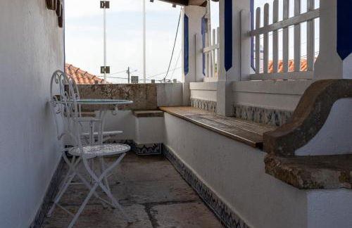 Charmingly Renovated Village House in Sintra, Penedo - Photo 35