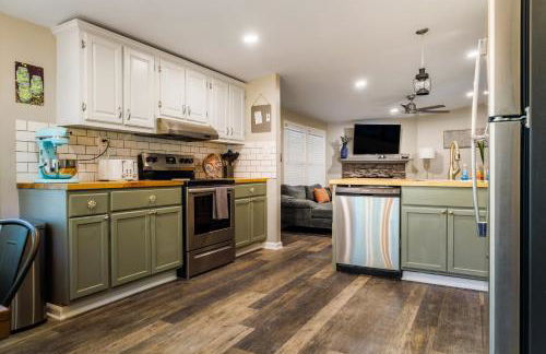 Franklin 4BR Escape, BBQ, Fire Pit, Sleeps 15 - Foto 5