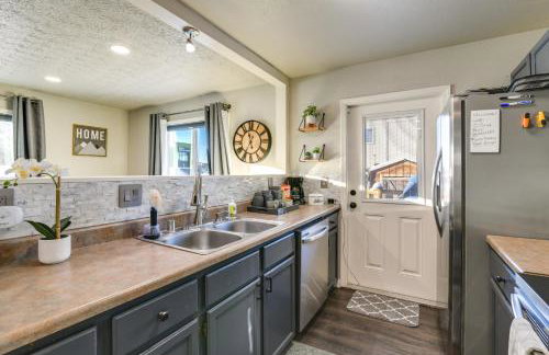 Updated Townhome Near Airport and Shopping! - Foto 11