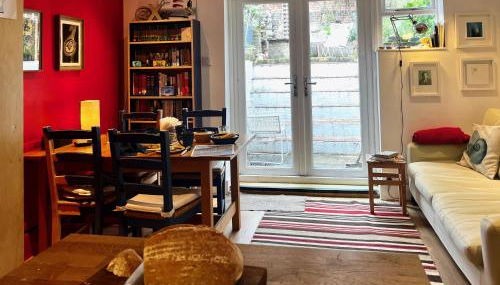 Comfy child/dog friendly garden flat heart Camden - Foto 3