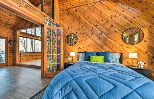 Lakefront Applegate Retreat w/ Private Beach! - Photo 18
