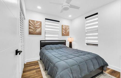 Modern Home with large private yard - Next to downtown & beach & airport - Pet friendly - Foto 4