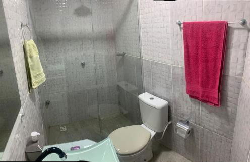 Apartamento para 4 pessoas bem localizado - Foto 3