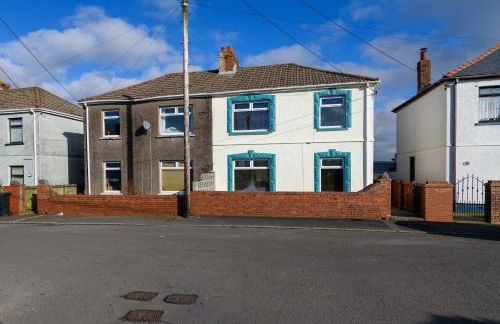 Welsh 3 Bedroom Retreat w Garden Parking Wifi - Photo 23