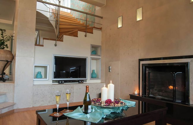 Villa With Private Pool, BBQ Area - Photo 41