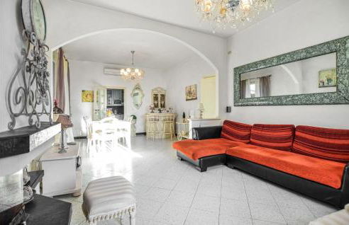 Cozy Apartment In Capezzano Pianore - Foto 3