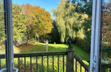 Totally Private, idyllic House with hot tub in an acre of private gardens - Foto 8