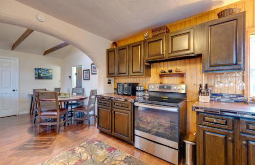 Rustic Log Cabin with Studio about 5 Mi to Pikes Peak! - Foto 10