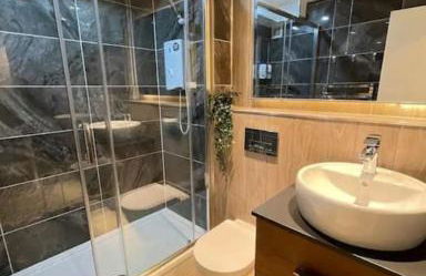 Top Floor of the building, spectacular views! - Foto 20