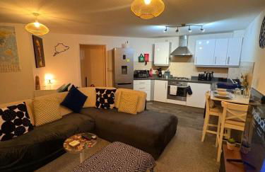 2 bedroom 2 bathroom ground floor apartment in central location - Foto 21