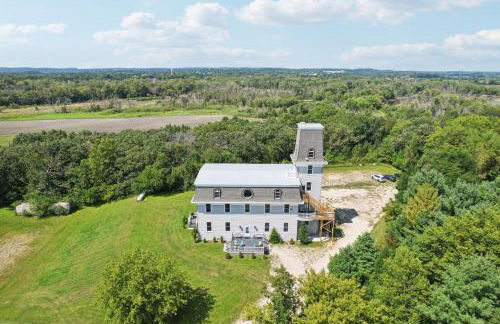 The Starlight Tower Hot Tub Suite with 8-Jet Massage Shower and Amazing Views - Foto 19