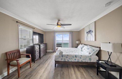 2nd Row Home Close to Beach - Foto 46