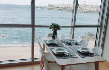 VIVIENDA con INCREIBLES VISTAS A LA PLAYA DE RIAZOR - Foto 14