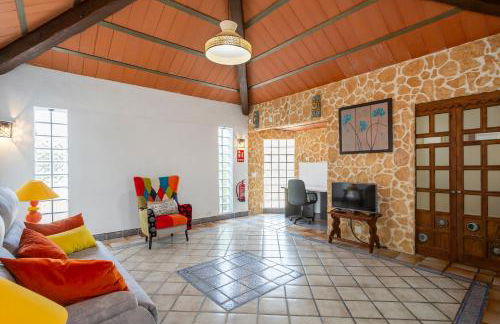 Villa La Font with pool and bbq - Foto 35