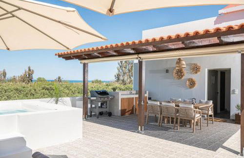 Sol Luxury Apartment - close to the beach with a private heated mini pool - Foto 2