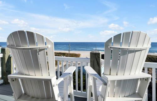 Walkable Topsail Retreat with Hot Tub and Views - Foto 2