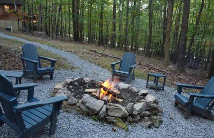 Upscale w Fireplace Fire Pit Games in Gated Comm - Foto 27