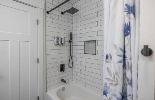 Mid-century Modern Impeccable Remodel with Hot Tub - Foto 37