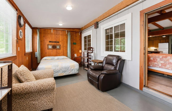 OLDE MILL INN OF CLARKSTON - Photo 18