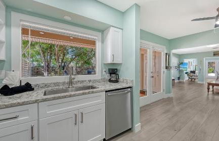 Relax & Recharge - Private Pool Oasis Near Beach & St. Armands Circle - Foto 17