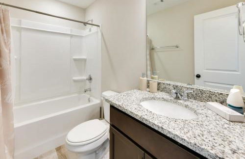 5 Mi to Auburn University Sleek Townhome with Patio - Photo 21